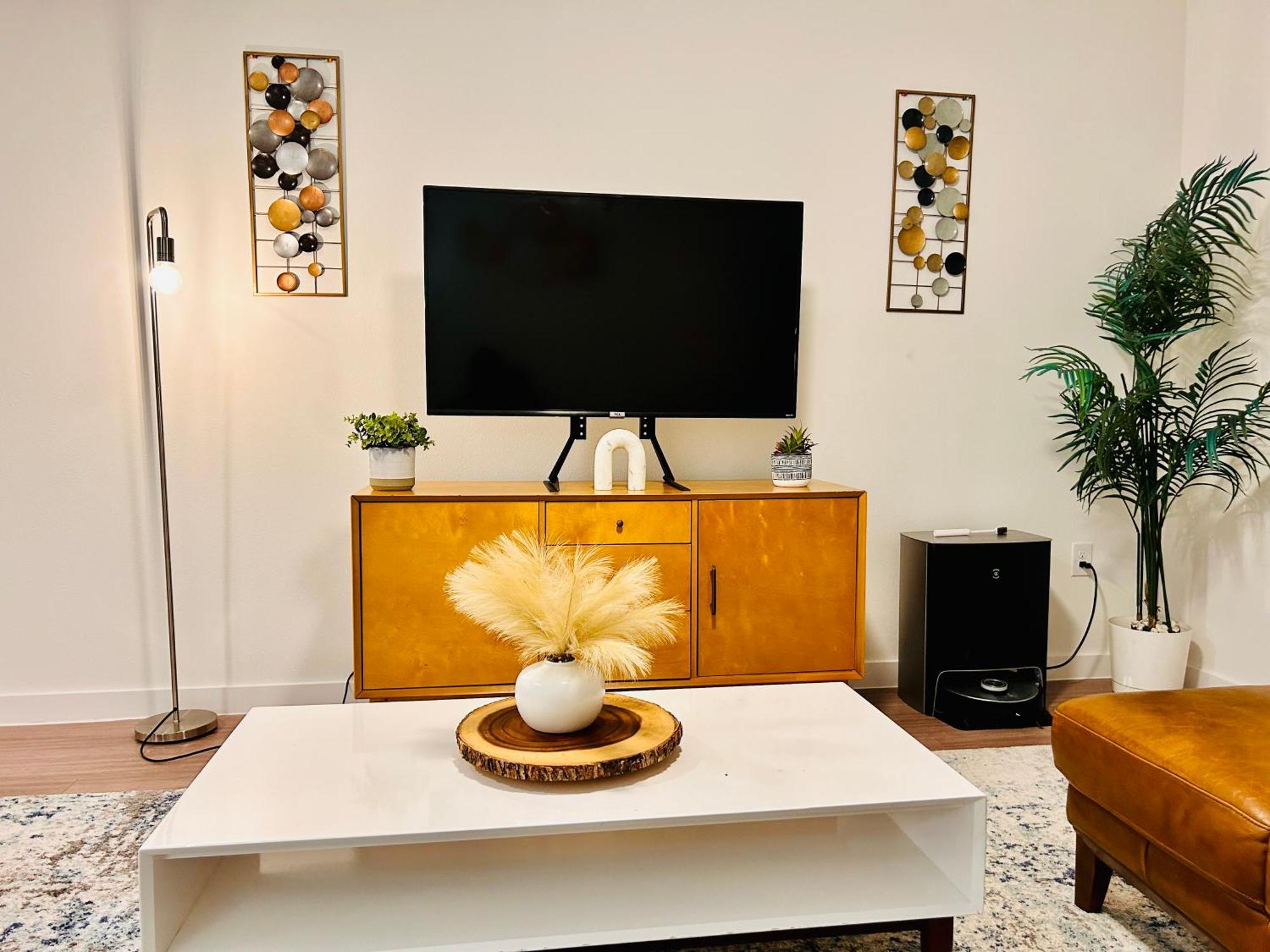Homestay Only With Private Bath In A 2br 15min From Airport And Downtown Austin